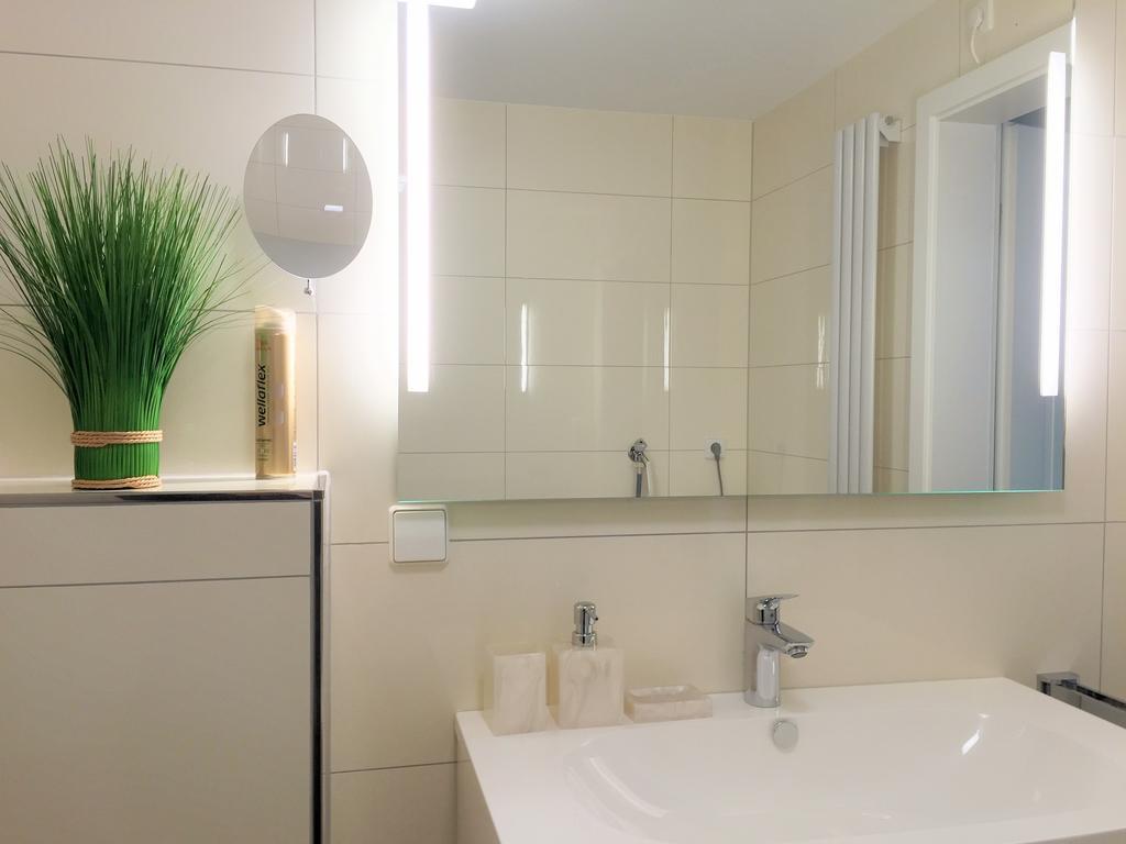 Apartment - Zentrumsnah, Eigener Parkplatz Und Grosser Balkon Ins Gruene Баден-Баден Екстер'єр фото